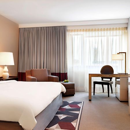 Hotel Hyatt Regency Koeln Habitación foto A room at the InterContinental London The O2