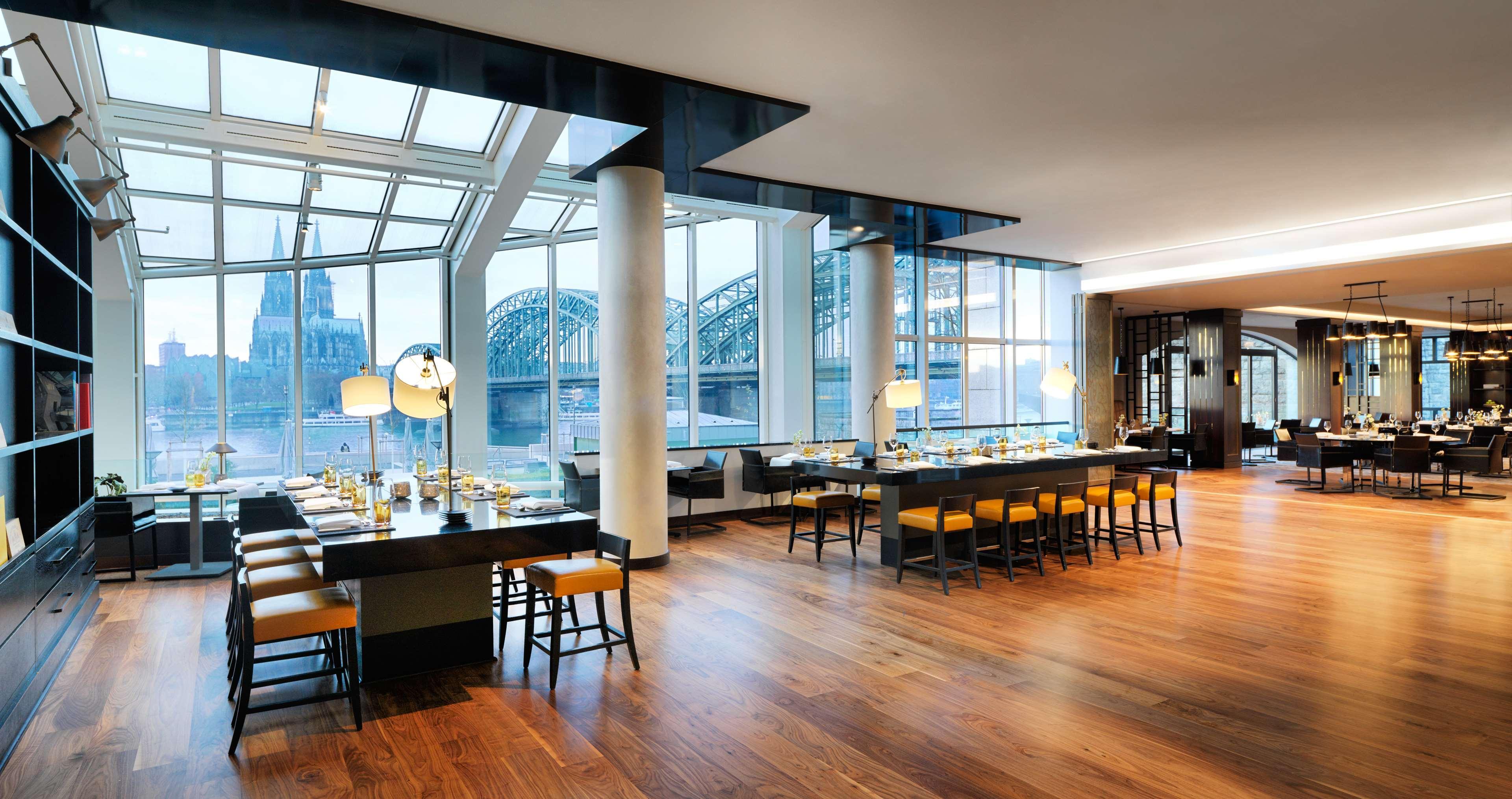 Hotel Hyatt Regency Koeln Exterior foto The River Restaurant
