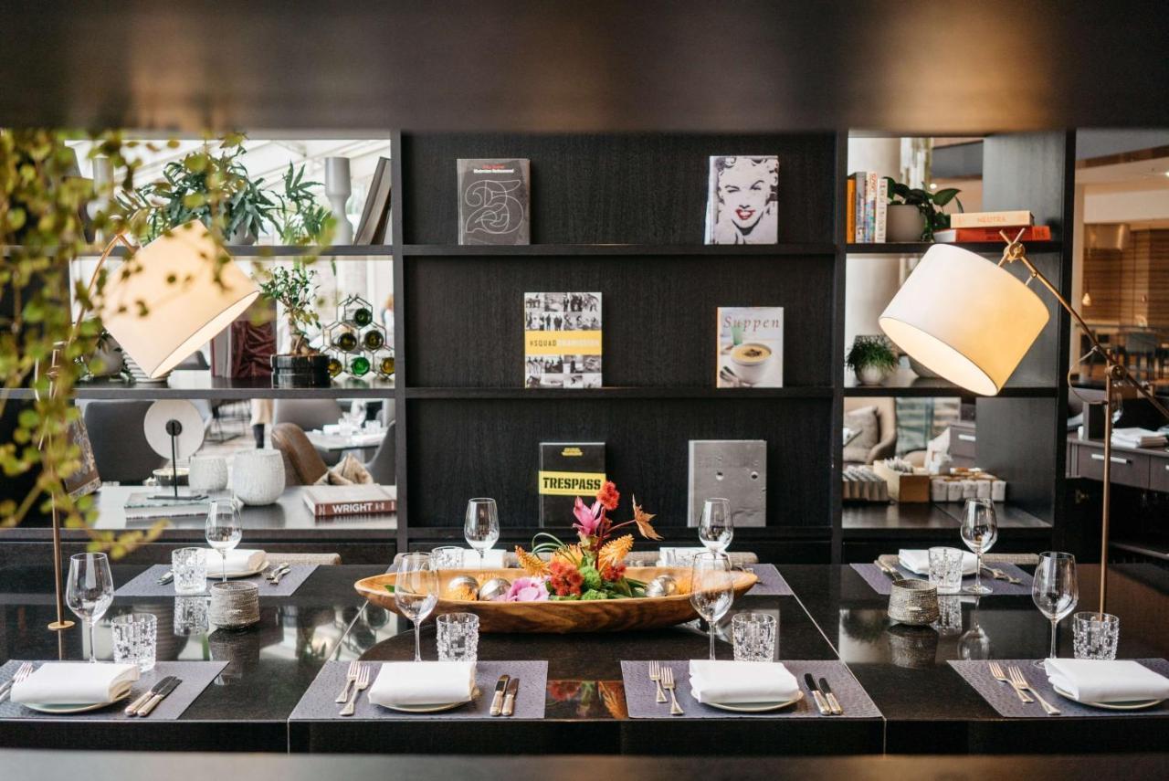 Hotel Hyatt Regency Koeln Exterior foto The Table at The Table, 2018